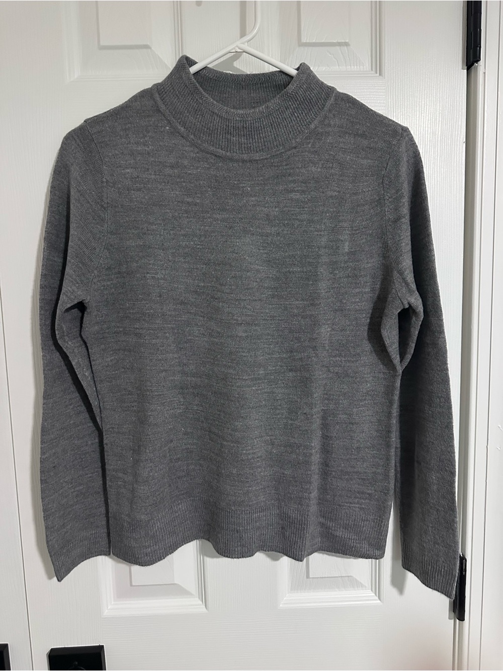 Rebecca Malone Men's Gray Turtleneck Sweater